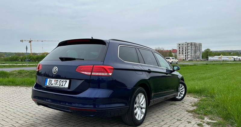 Volkswagen Passat cena 57777 przebieg: 269000, rok produkcji 2019 z Kraśnik małe 436